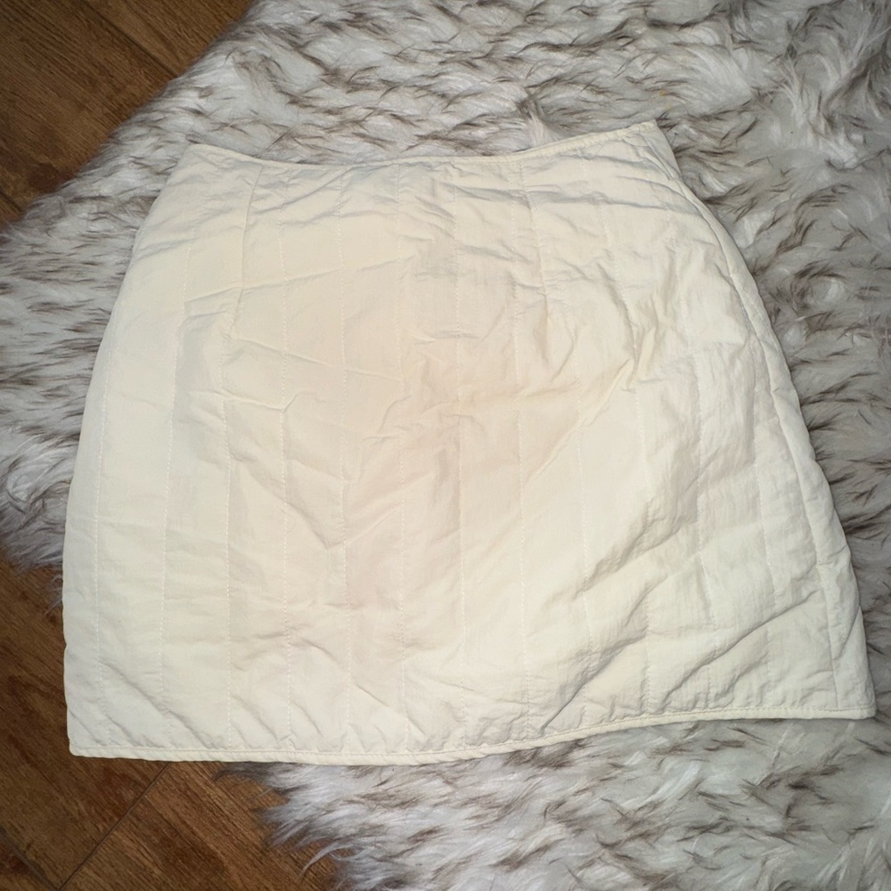 Zara Ivory Quilted Puffer Nylon Mini Skirt size XS - Picture 4 of 5